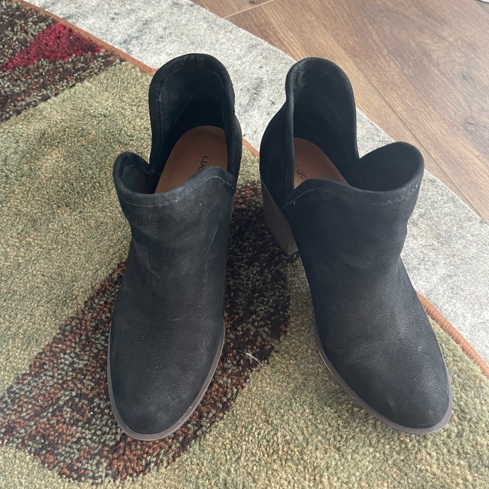 Sz 6.5 Lucky Booties